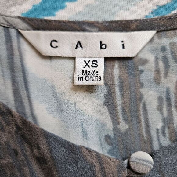 CAbi Tunic Size XS Watercolor Painted Gray Keyhole Style 651 Sleeveless Blouse - Picture 4 of 6